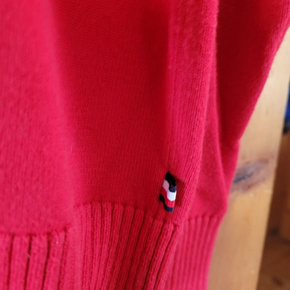 3/30$🎉SALE!!!🎉 Tommy Hilfiger Womens Size M Logo Sweater - Picture 2 of 3